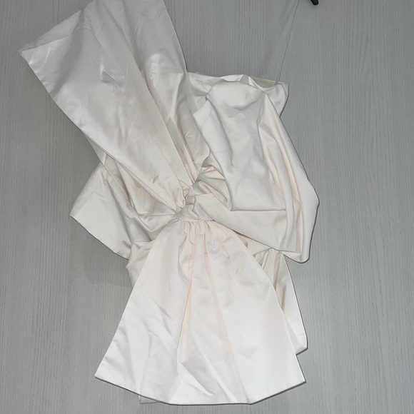 BOW FRONT TOP - Picture 6 of 13